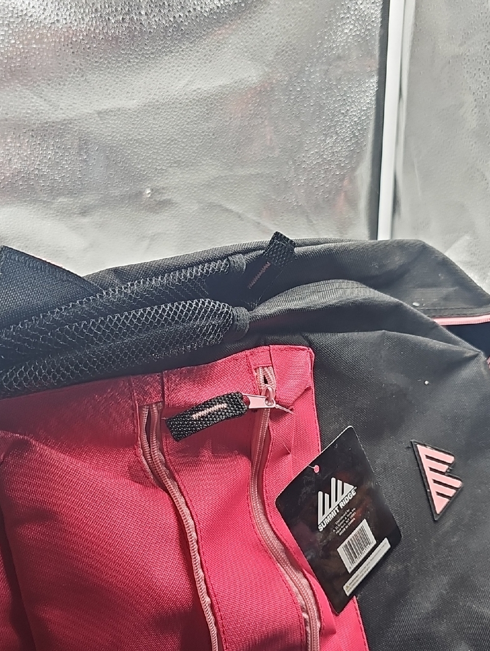 C1 Kids BlackAnd Pink Backpack. - Picture 3 of 7
